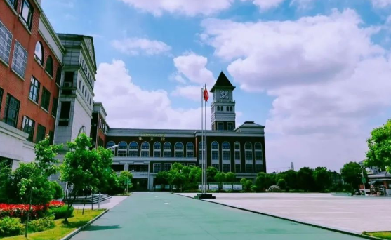 上海金山區楓葉學校